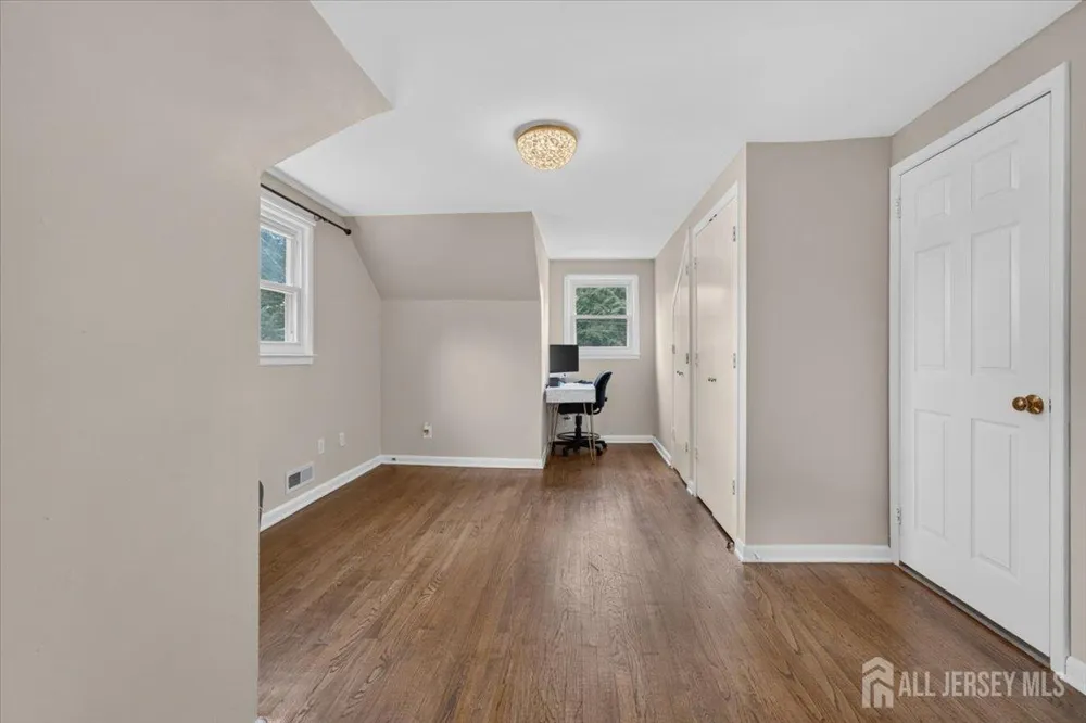 36 Sherwood Avenue East Brunswick, NJ 08816