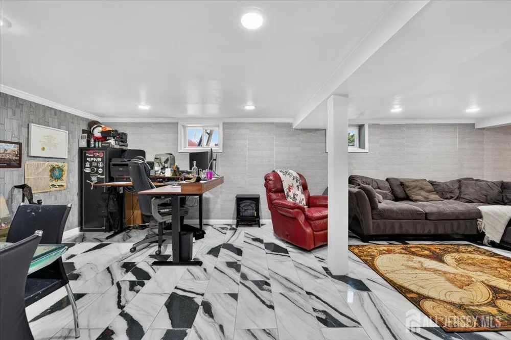 36 Sherwood Avenue East Brunswick, NJ 08816