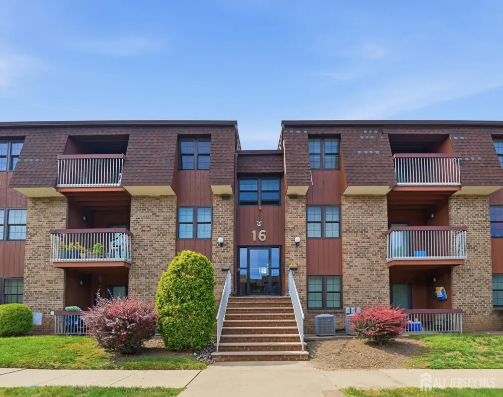 191-C Sierra Court Woodbridge Proper, NJ 07095