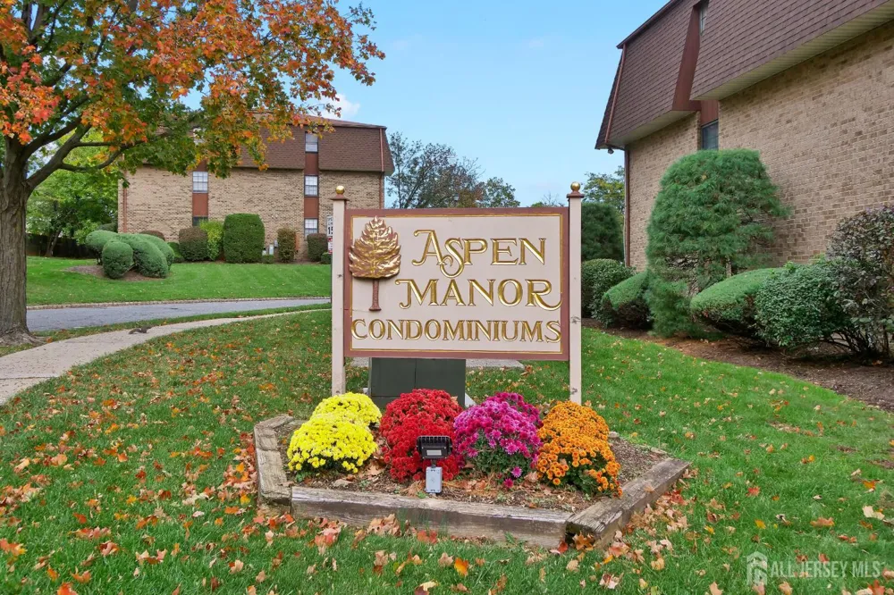 191-C Sierra Court Woodbridge Proper, NJ 07095