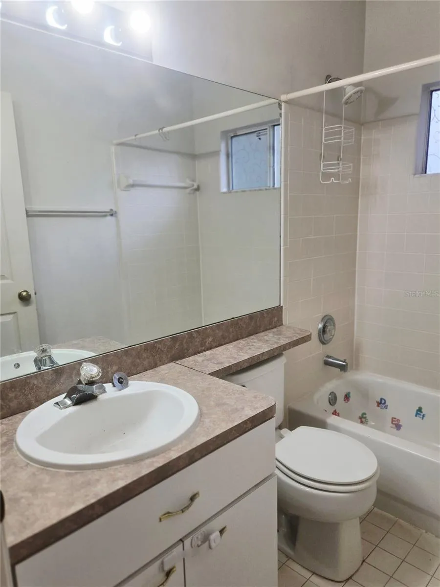 4423 NW 36TH STREET Gainesville, FL 32605