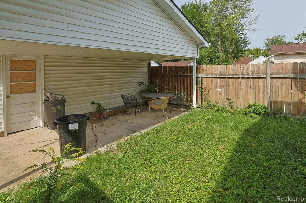 2301 Avon Street Saginaw City, MI 48602
