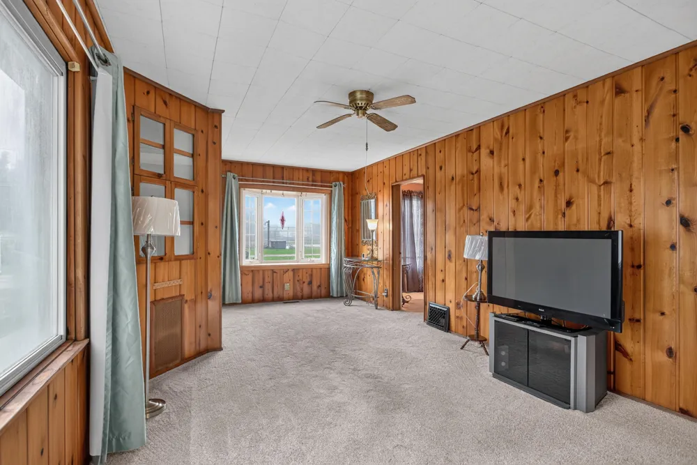 531 7th Street Leoni Township, MI 49254