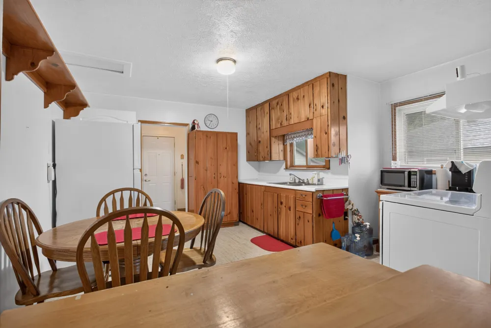 531 7th Street Leoni Township, MI 49254