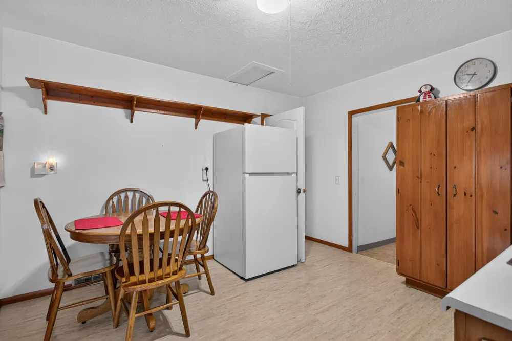 531 7th Street Leoni Township, MI 49254