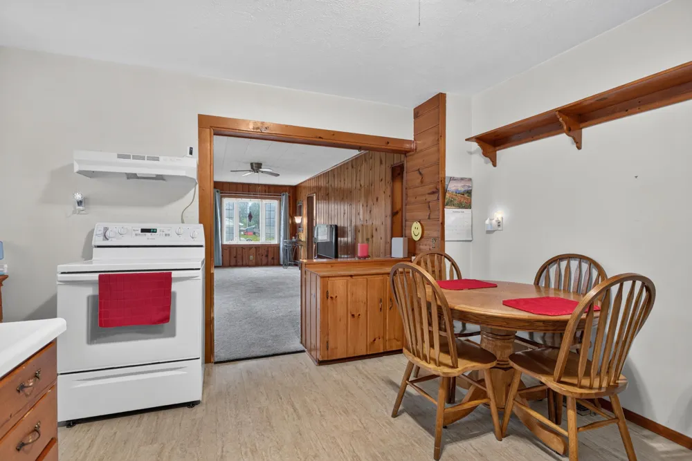 531 7th Street Leoni Township, MI 49254