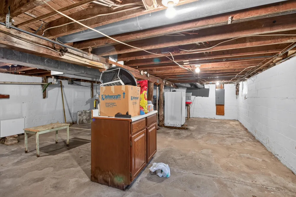 531 7th Street Leoni Township, MI 49254