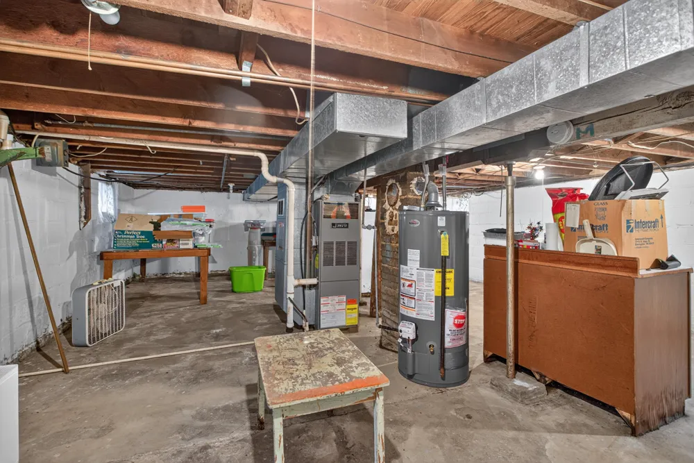 531 7th Street Leoni Township, MI 49254