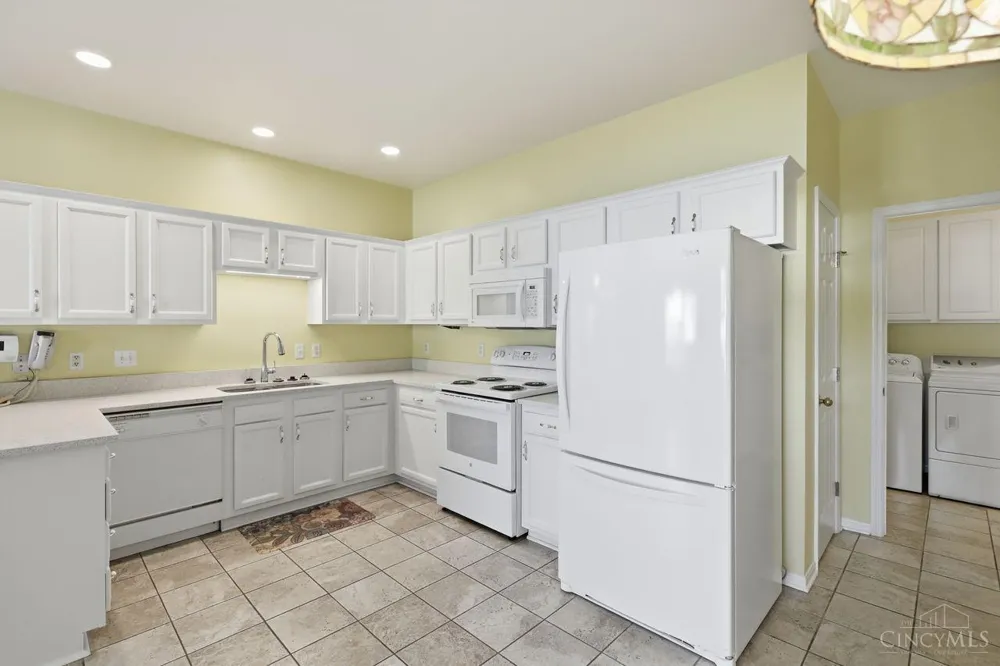 2850 Ashton Circle Fairfield, OH 45011