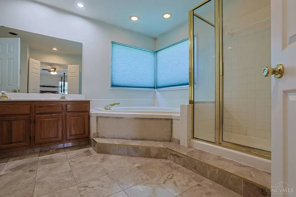 11715 Kemperwoods Drive Symmes, OH 45249
