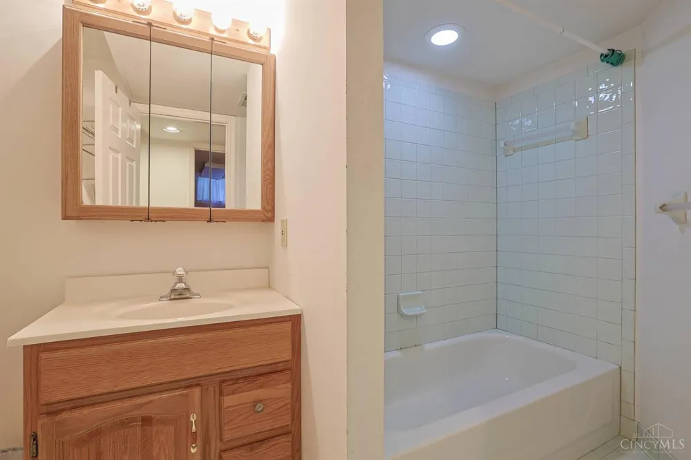 11715 Kemperwoods Drive Symmes, OH 45249