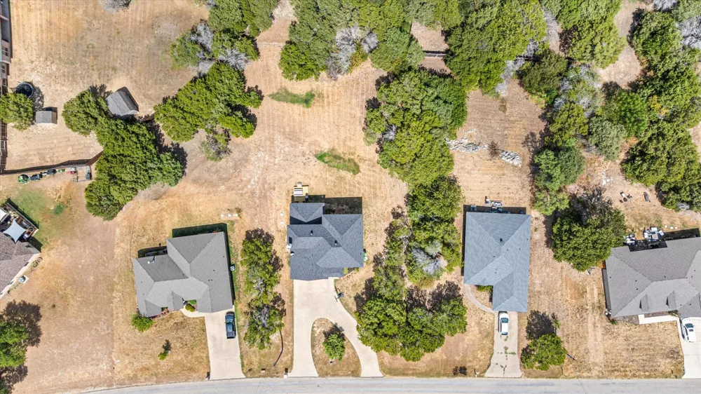 1004 W Apache Trail Granbury, TX 76048