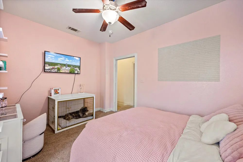 1004 W Apache Trail Granbury, TX 76048