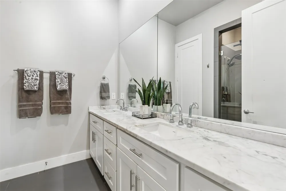 5914 Lindell Avenue #400 Dallas, TX 75206