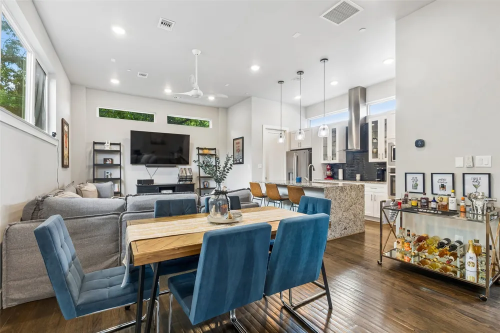 5914 Lindell Avenue #400 Dallas, TX 75206