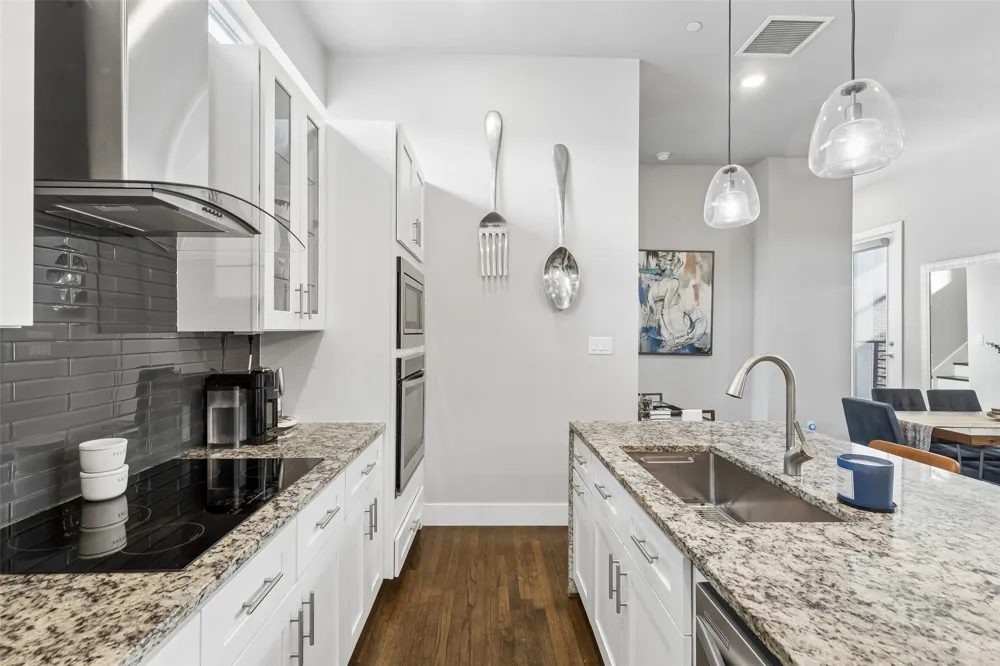 5914 Lindell Avenue #400 Dallas, TX 75206