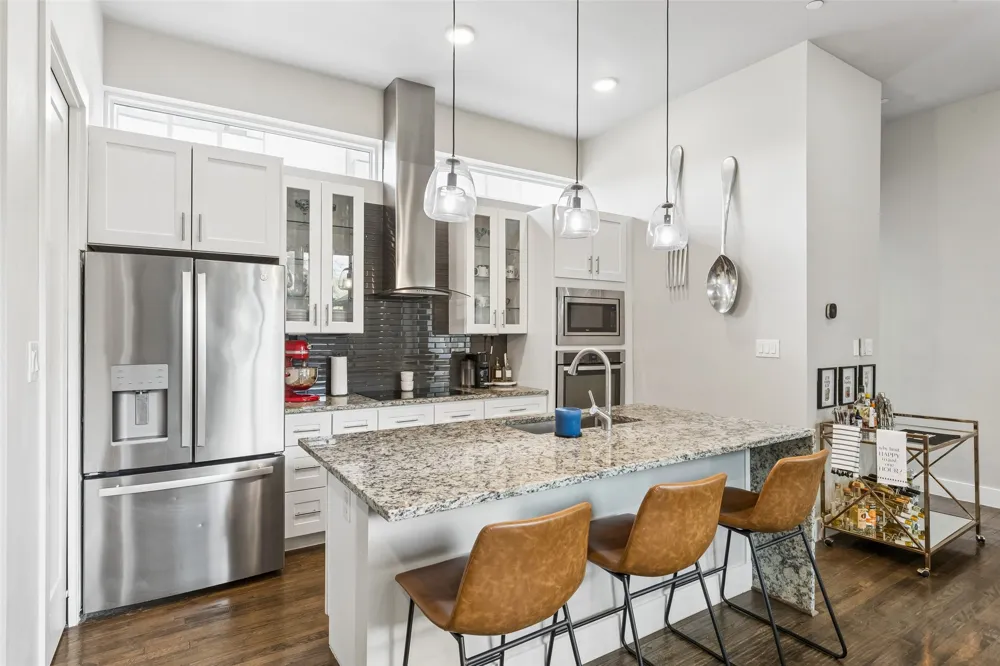 5914 Lindell Avenue #400 Dallas, TX 75206