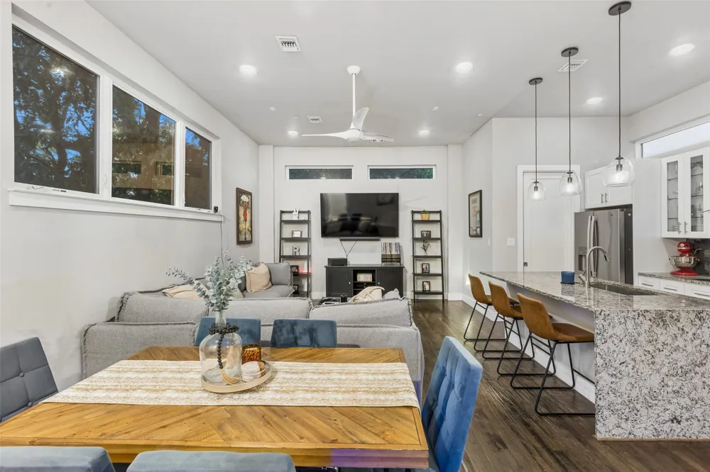 5914 Lindell Avenue #400 Dallas, TX 75206