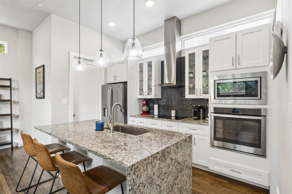 5914 Lindell Avenue #400 Dallas, TX 75206