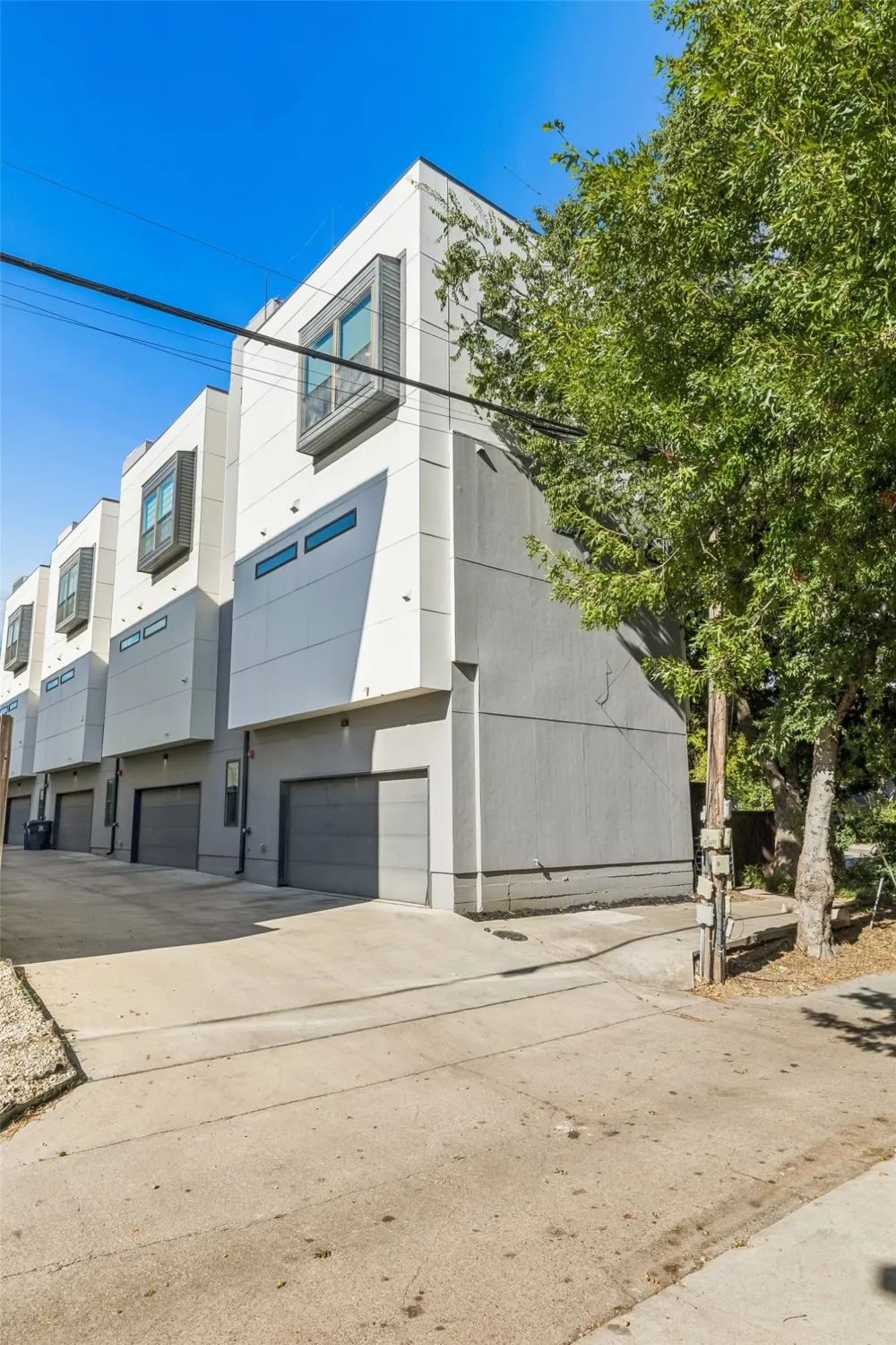 5914 Lindell Avenue #400 Dallas, TX 75206