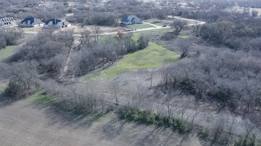 1665 Private Access 60200 Burleson, TX 76028