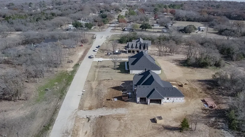 1665 Private Access 60200 Burleson, TX 76028