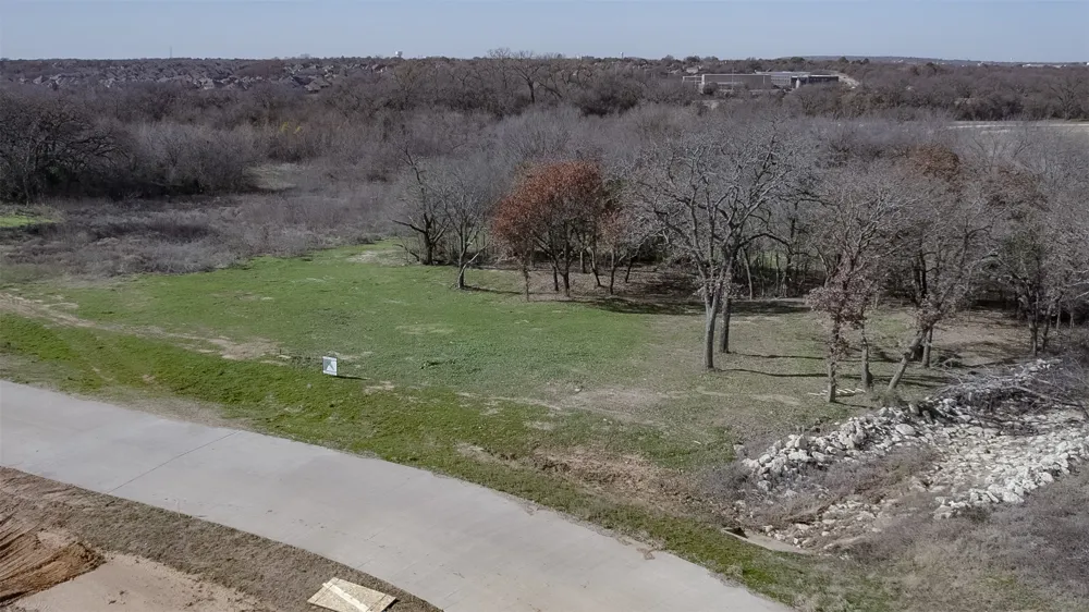 1665 Private Access 60200 Burleson, TX 76028