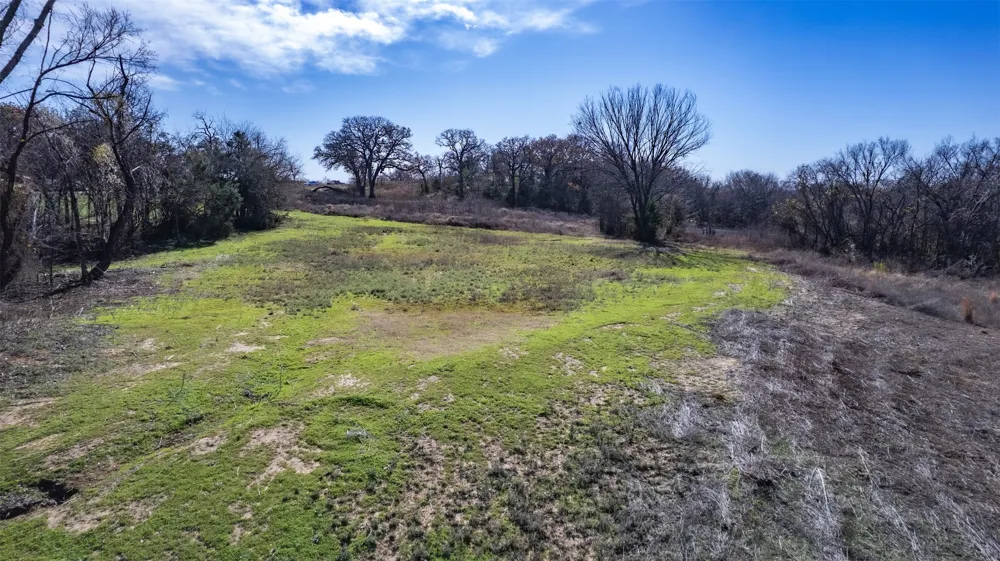 1665 Private Access 60200 Burleson, TX 76028