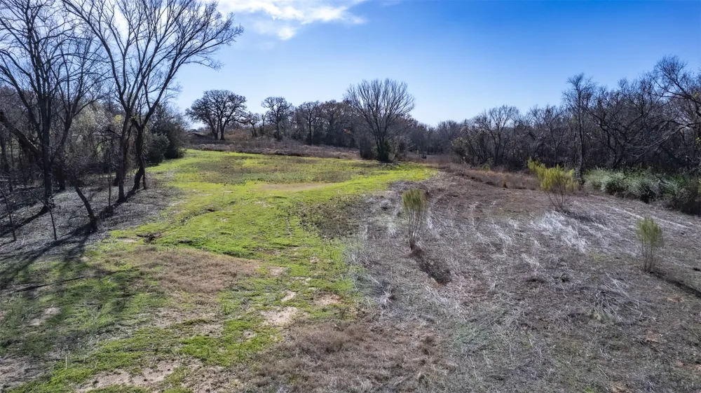 1665 Private Access 60200 Burleson, TX 76028