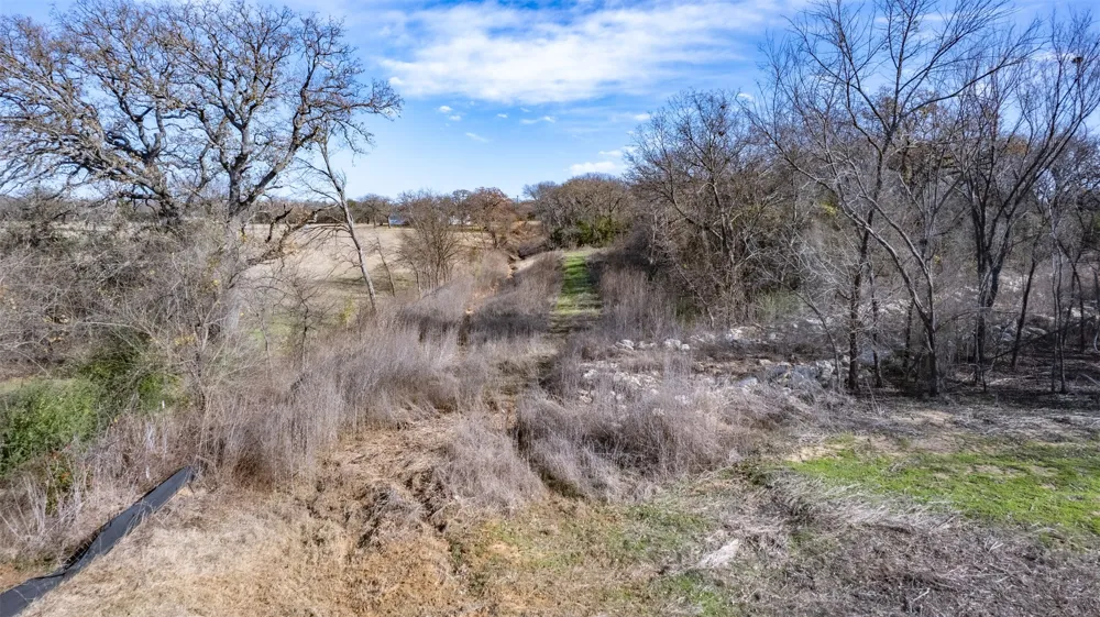 1665 Private Access 60200 Burleson, TX 76028