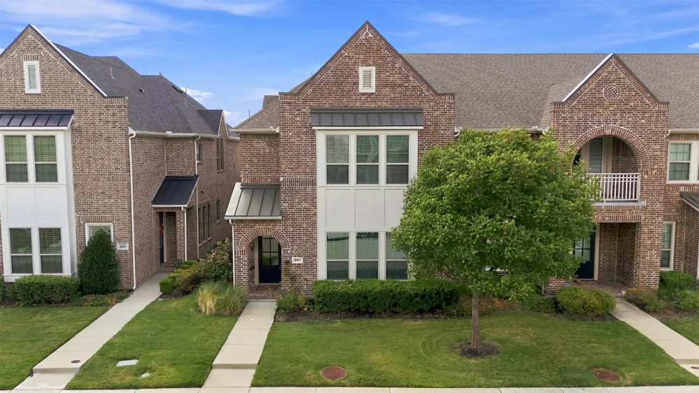 4865 Paddock Trail Carrollton, TX 75010