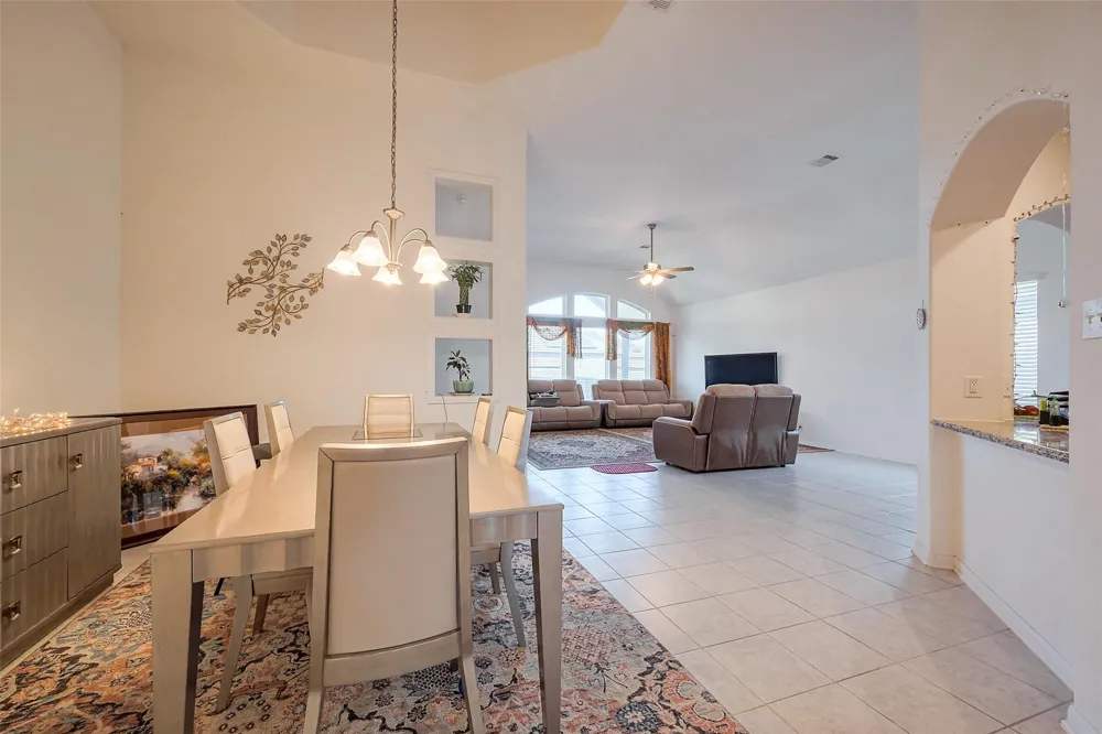 5819 Southern Rose Lane Rosenberg, TX 77469