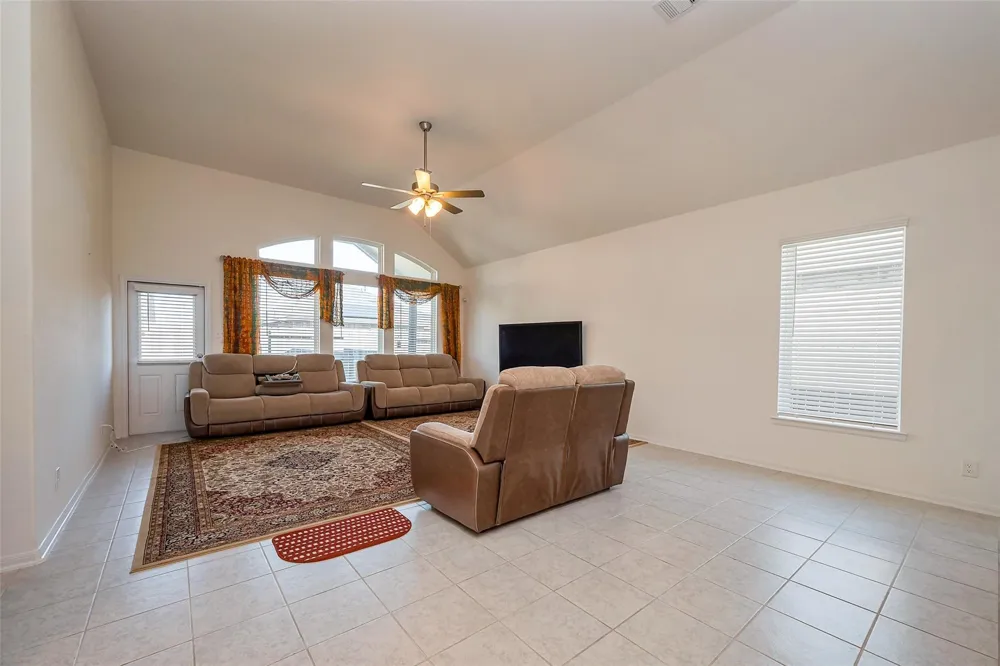 5819 Southern Rose Lane Rosenberg, TX 77469