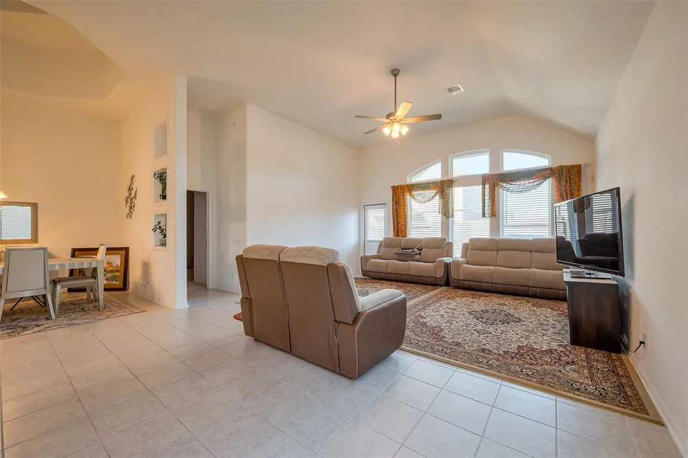 5819 Southern Rose Lane Rosenberg, TX 77469