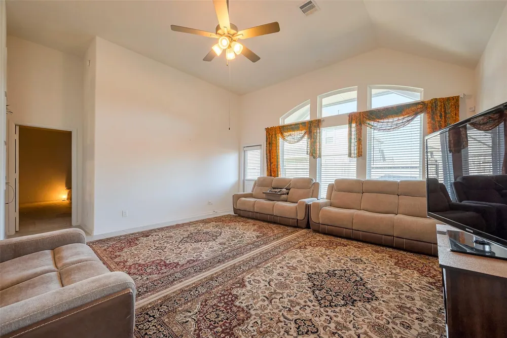 5819 Southern Rose Lane Rosenberg, TX 77469
