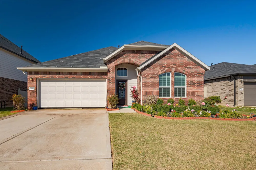 5819 Southern Rose Lane Rosenberg, TX 77469