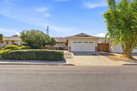 1662 Everglades Drive