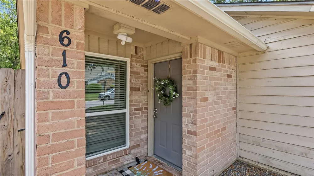 610 Cross Timbers Drive College Station, TX 77840