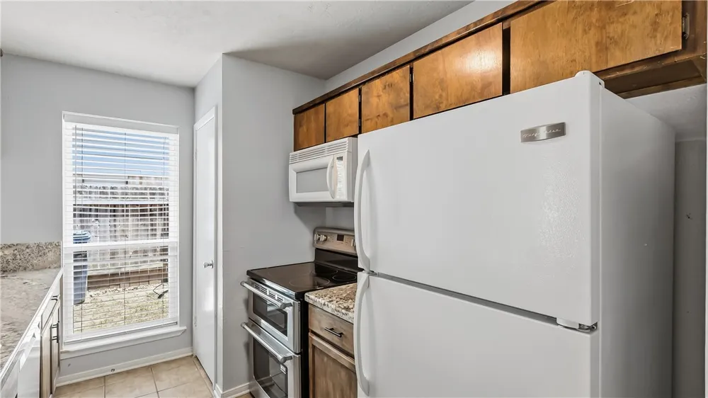 610 Cross Timbers Drive College Station, TX 77840