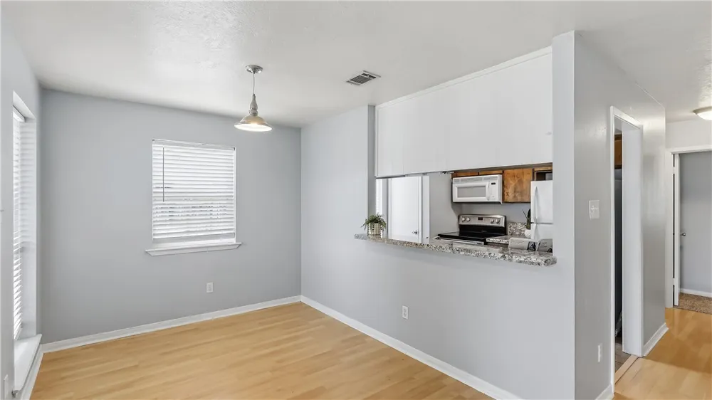 610 Cross Timbers Drive College Station, TX 77840