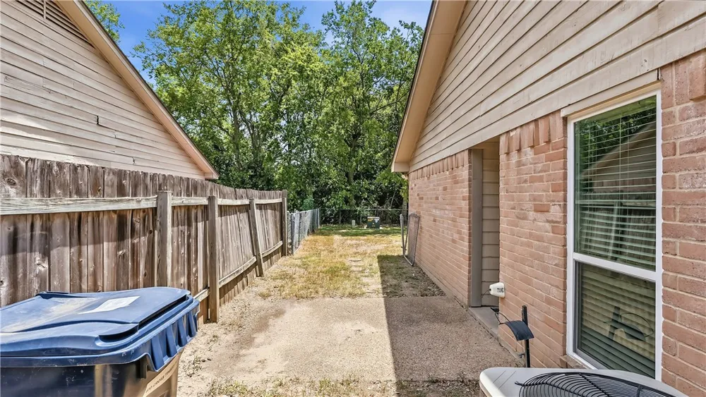 610 Cross Timbers Drive College Station, TX 77840