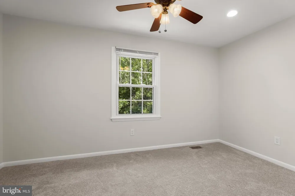 8085 WOODLOO DRIVE NE Ellicott City, MD 21043