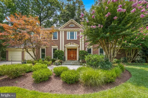 10904 ROUNDTABLE COURT
