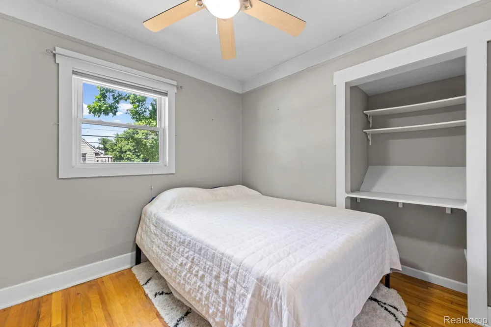 1103 Hoffman Avenue Royal Oak City, MI 48067