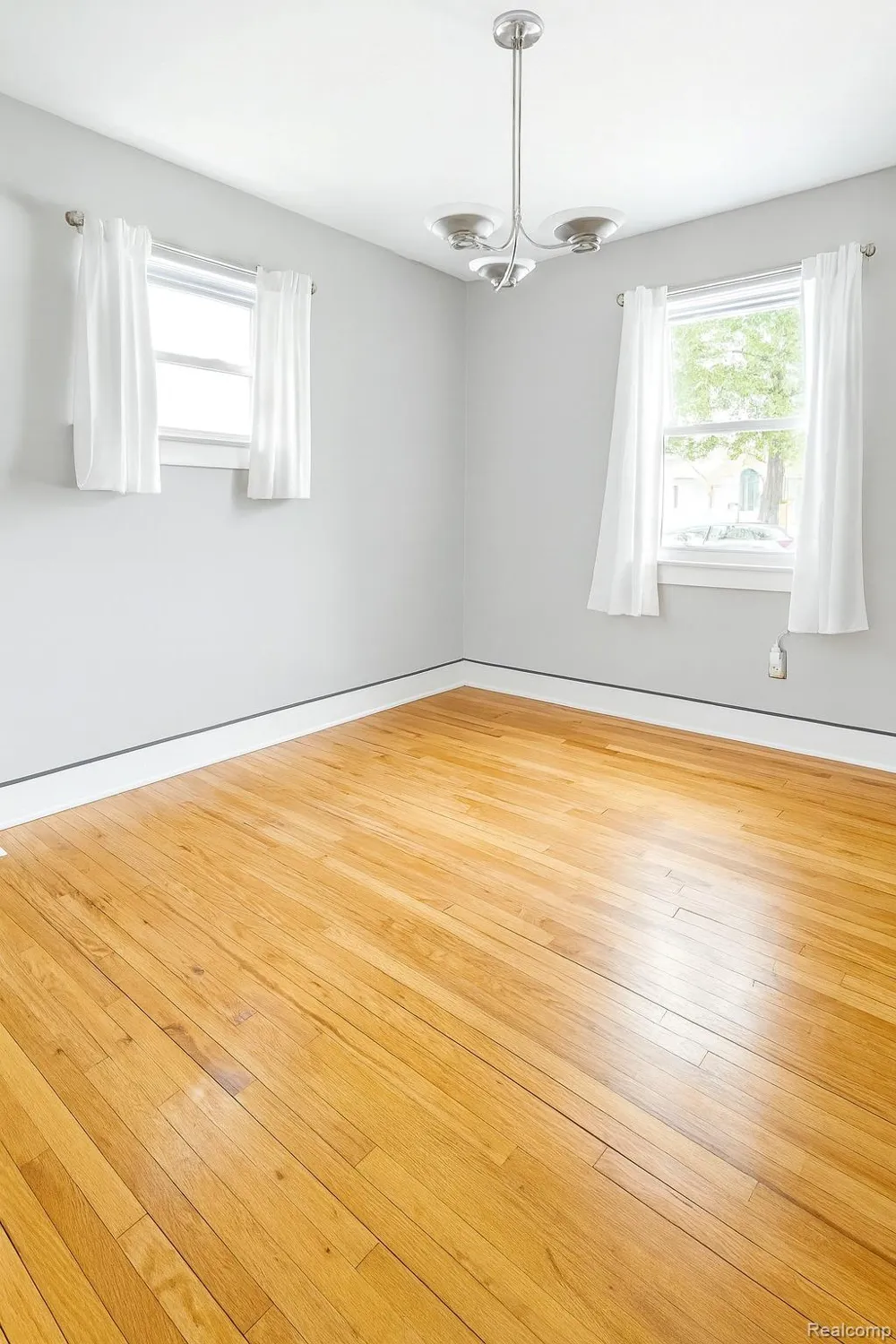 1103 Hoffman Avenue Royal Oak City, MI 48067