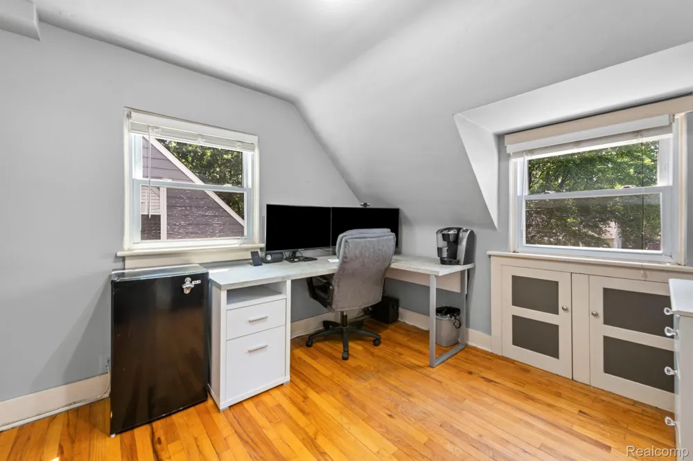 1103 Hoffman Avenue Royal Oak City, MI 48067
