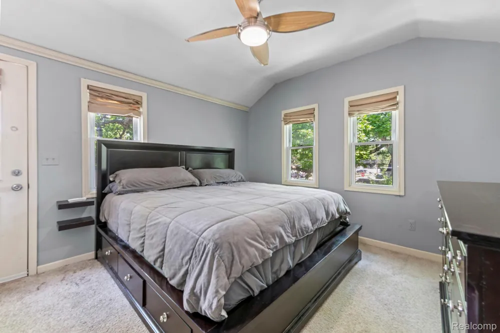 1103 Hoffman Avenue Royal Oak City, MI 48067