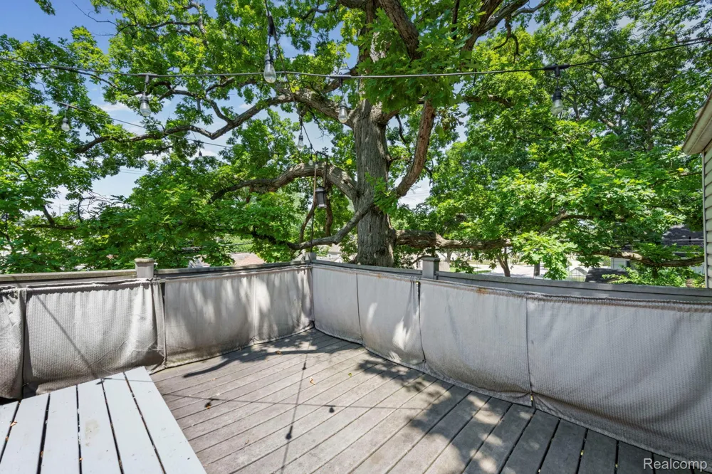 1103 Hoffman Avenue Royal Oak City, MI 48067