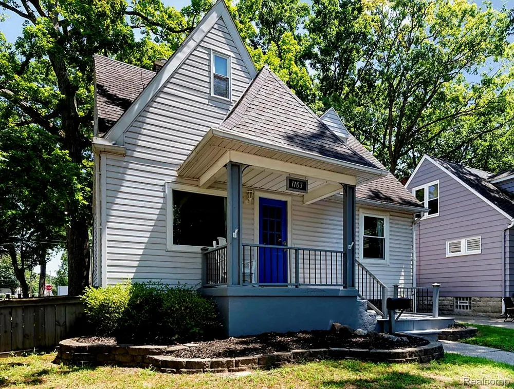 1103 Hoffman Avenue Royal Oak City, MI 48067