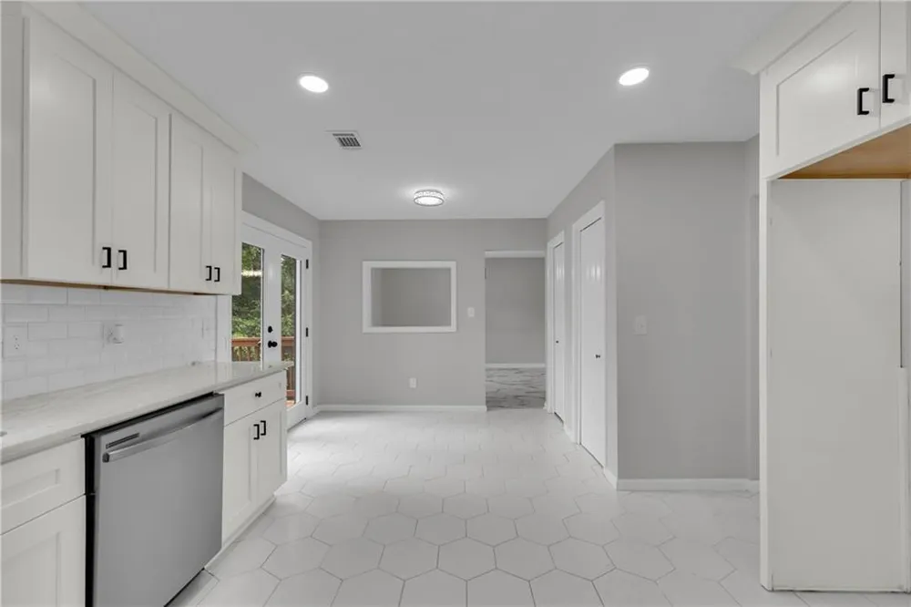 5271 Bridgewater Trace Stone Mountain, GA 30088